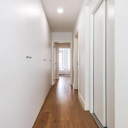 Principe Real Stylish Modern With Ac Apartment